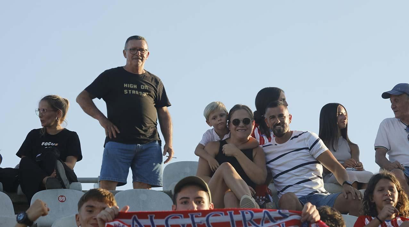 Búscate entre los aficionados del Algeciras CF - Sevilla Atlético en el Nuevo Mirador