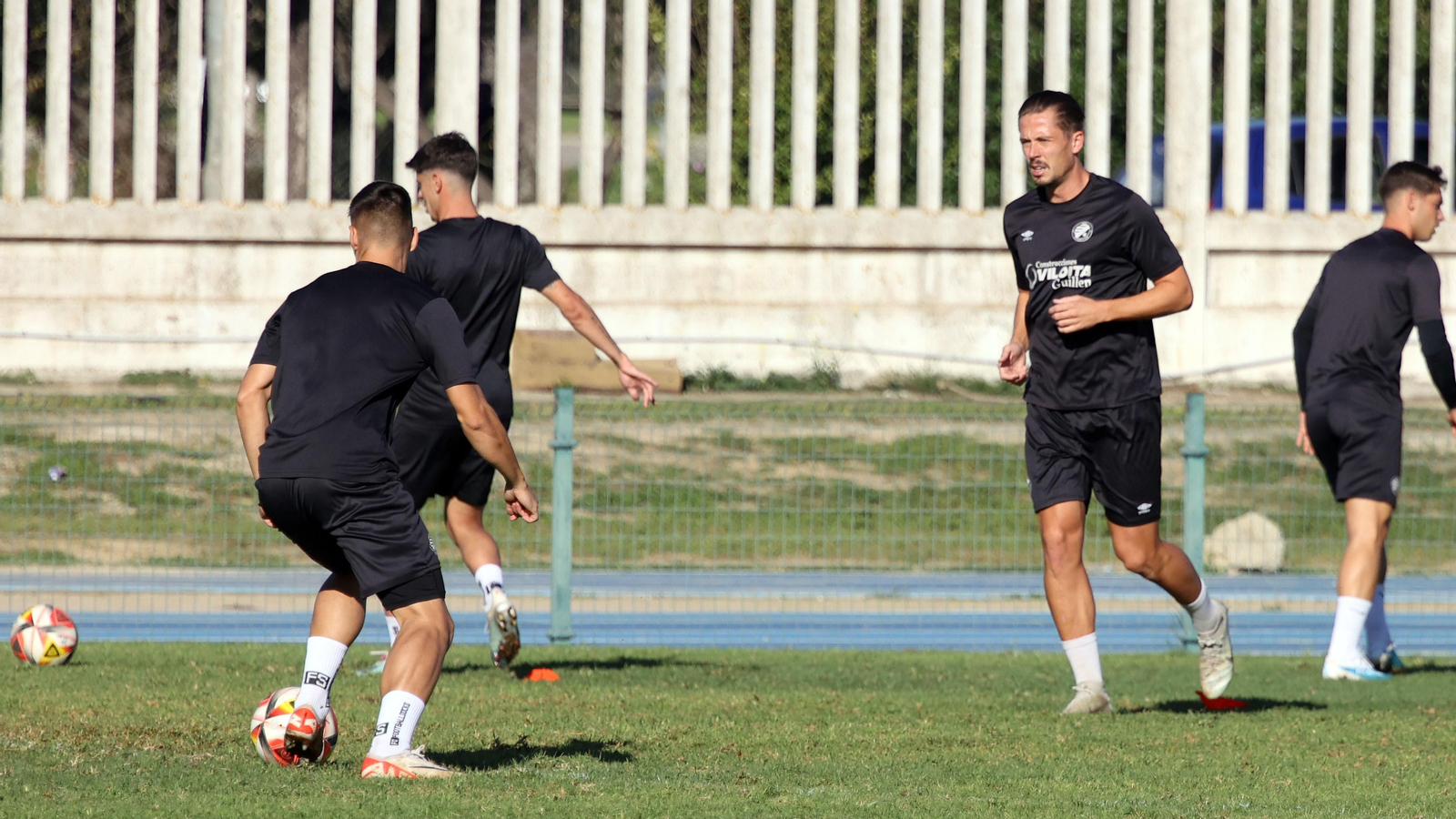 El Xerez DFC prepara con intensidad el derbi contra el Xerez CD