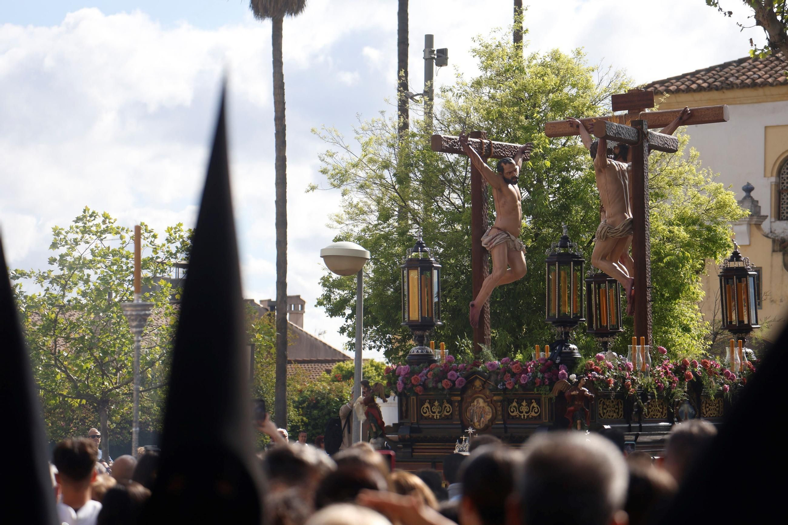 La procesión de la Conversión en este Viernes Santo de Córdoba, en imágenes