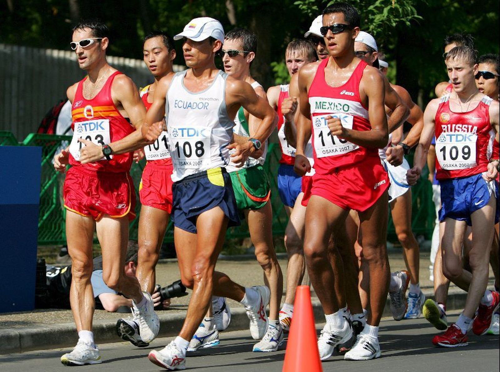 Paquillo Fernández y Jefferson Pérez en una prueba de marcha