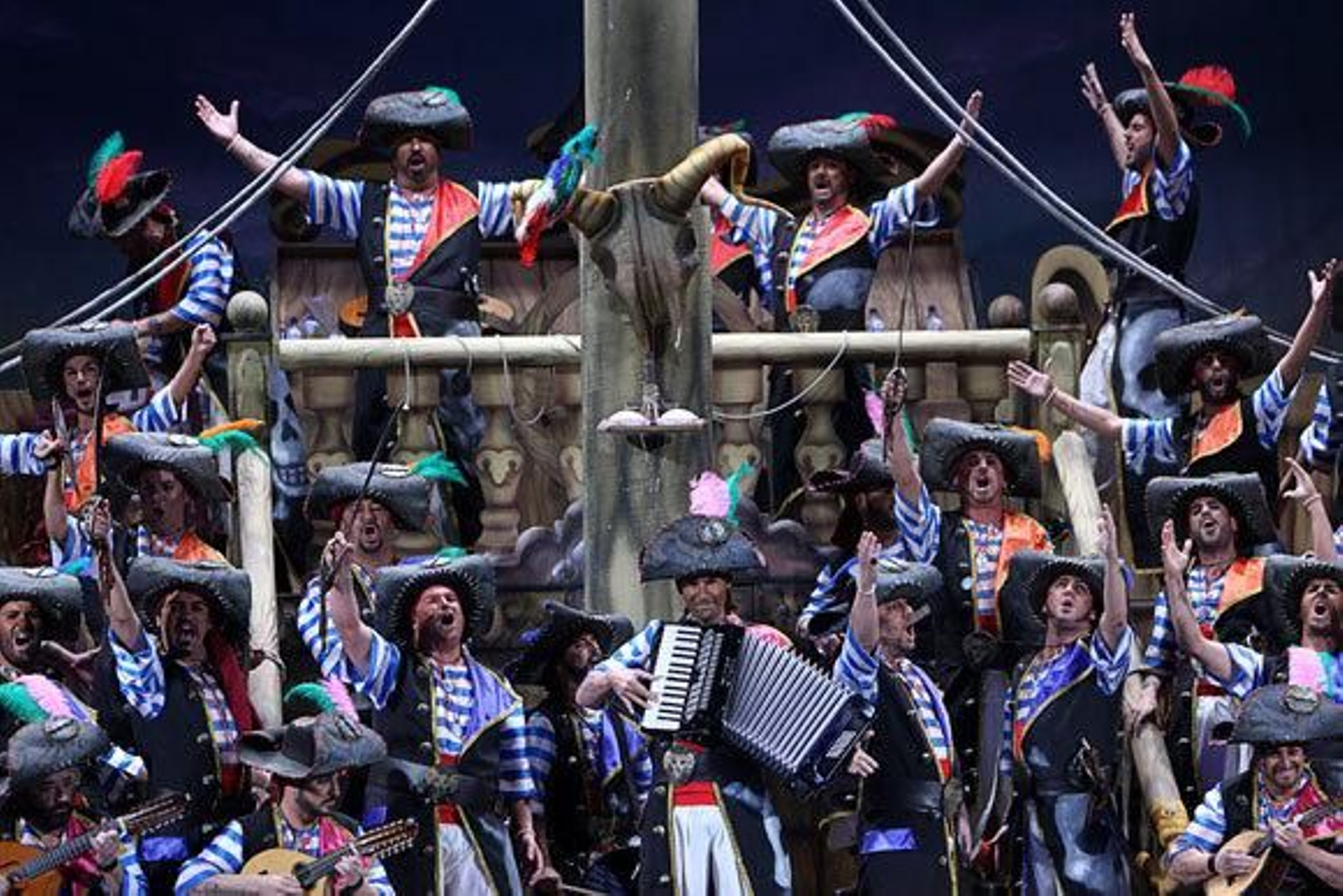 Pardo, Remolino y Juan Fernández se reparten el botín de la noche