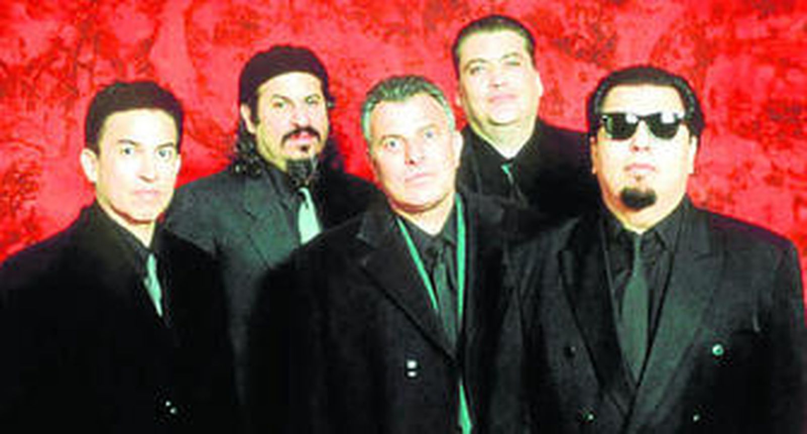 Los integrantes de la veterana banda norteamericana Los Lobos.