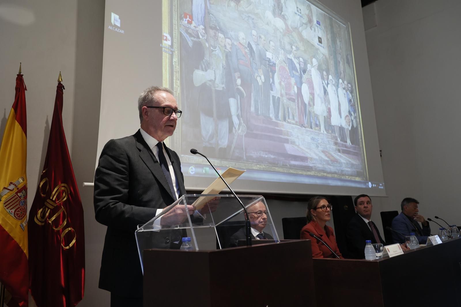 El presidente de la Real Academia Sevillana de las Ciencias, Miguel Ángel de la Rosa, durante el acto en el Alcázar.