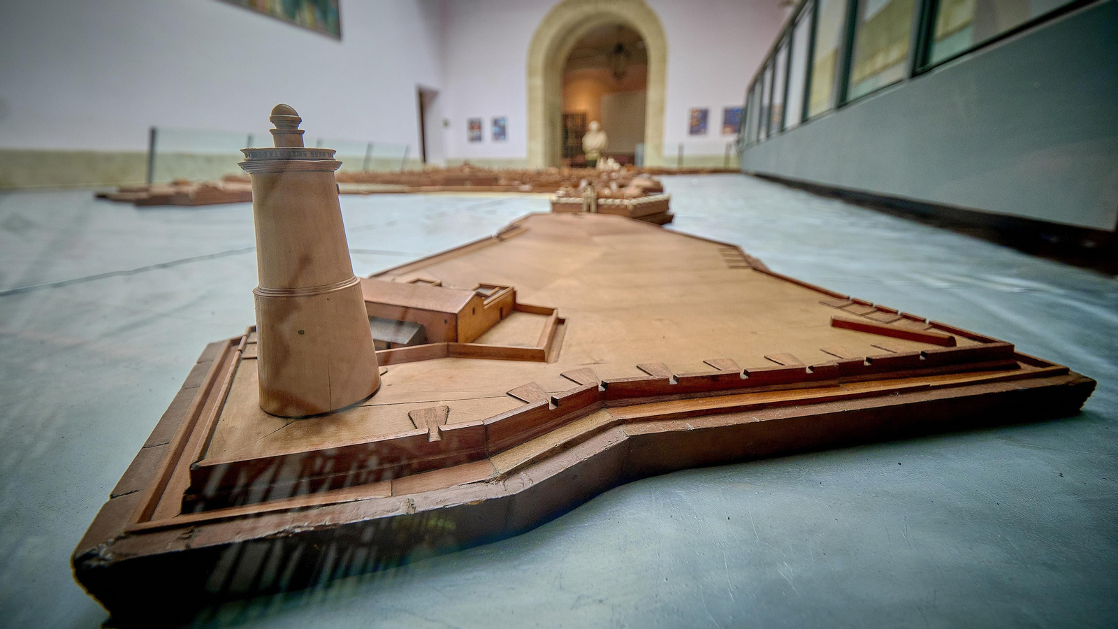 El faro Maqueta de Cádiz en el Museo de Las Cortes