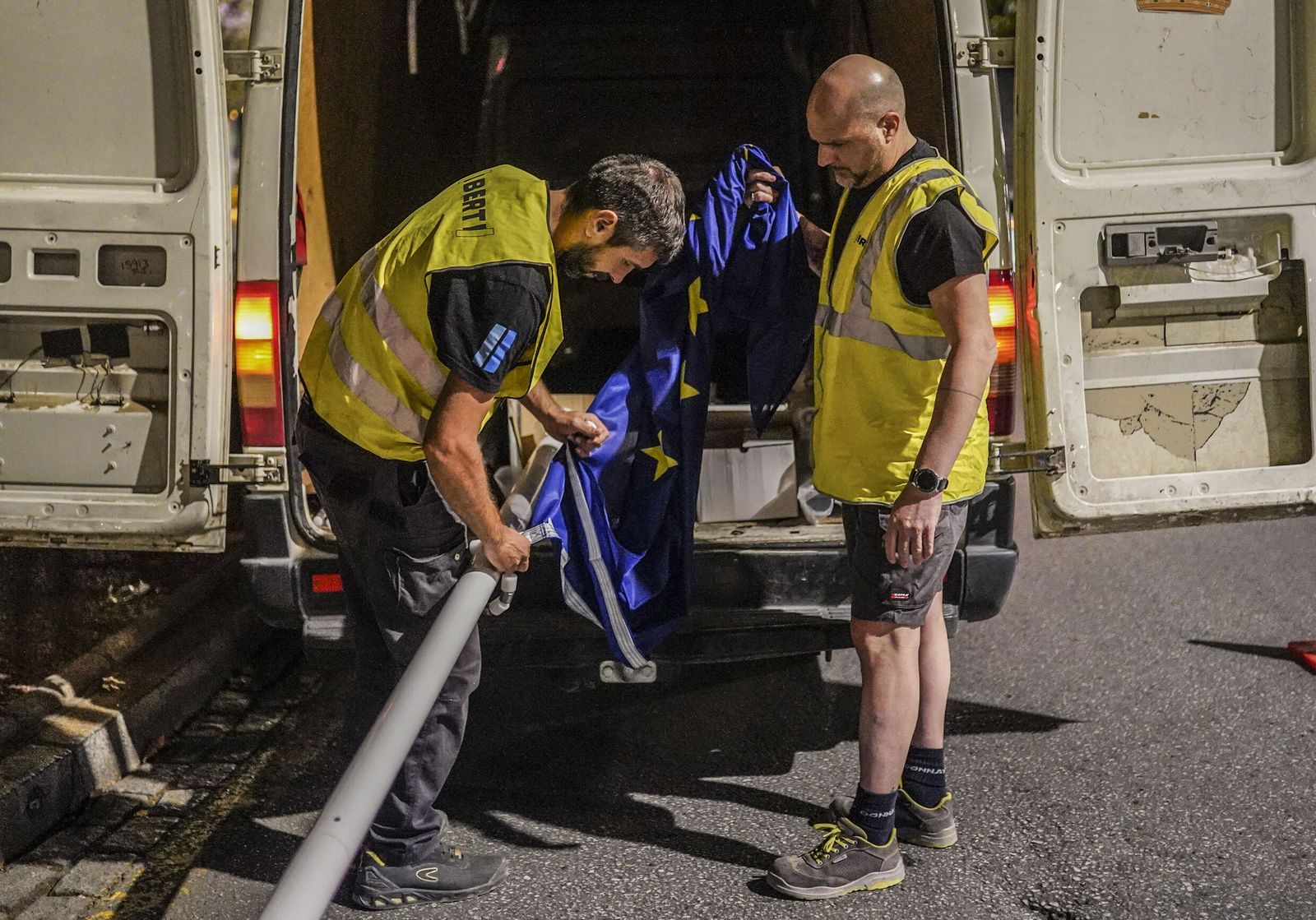 La bandera de la UE ya luce en Granada