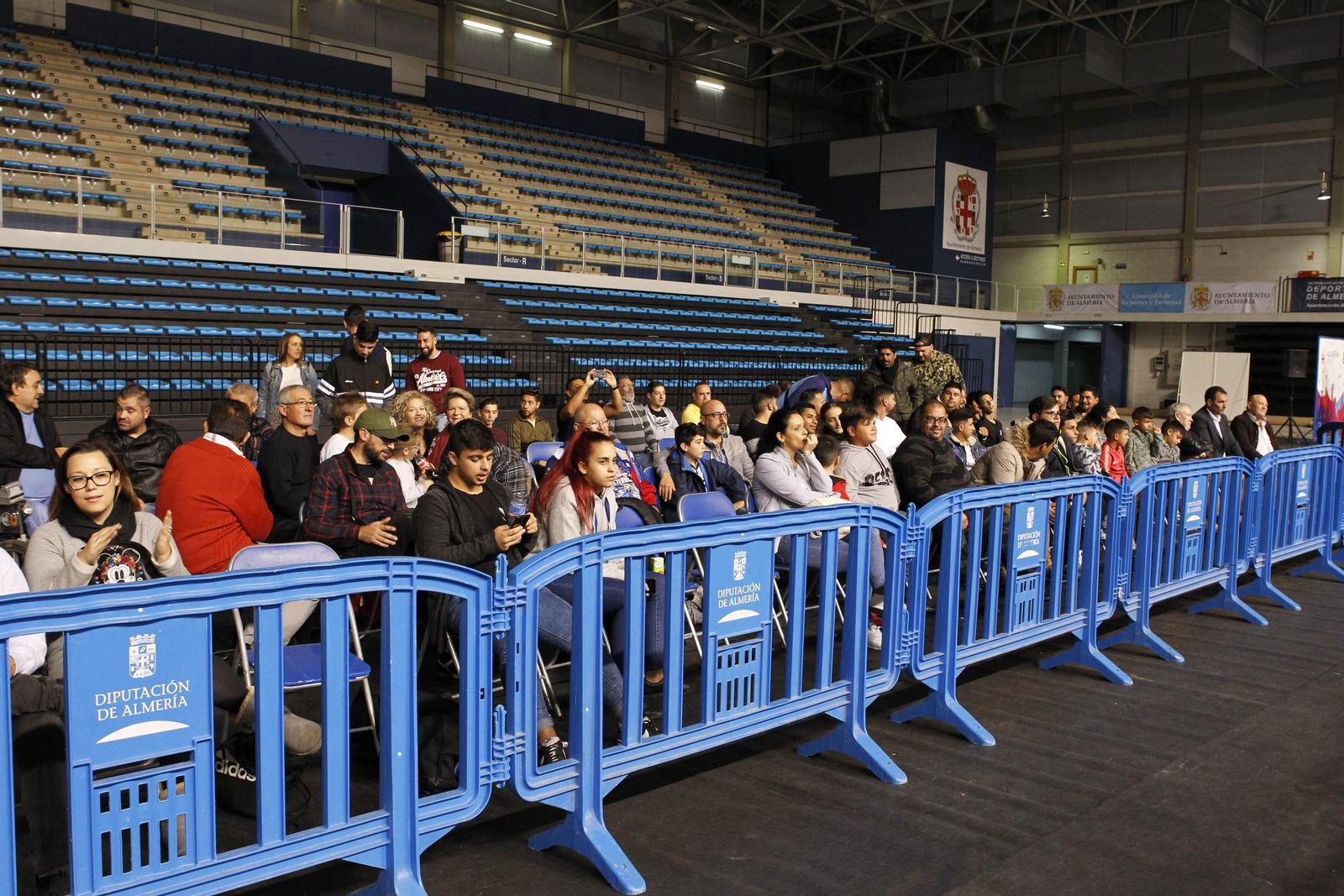 Fotogalería de la velada solidaria de boxeo