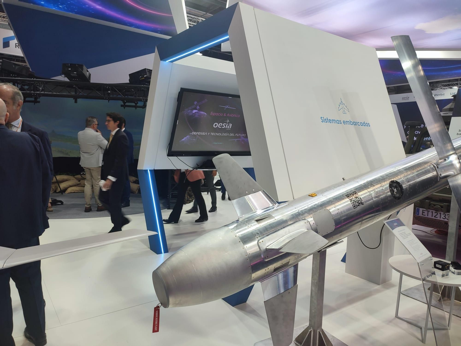 La industria de la defensa muestra lo último en vehículos y equipos