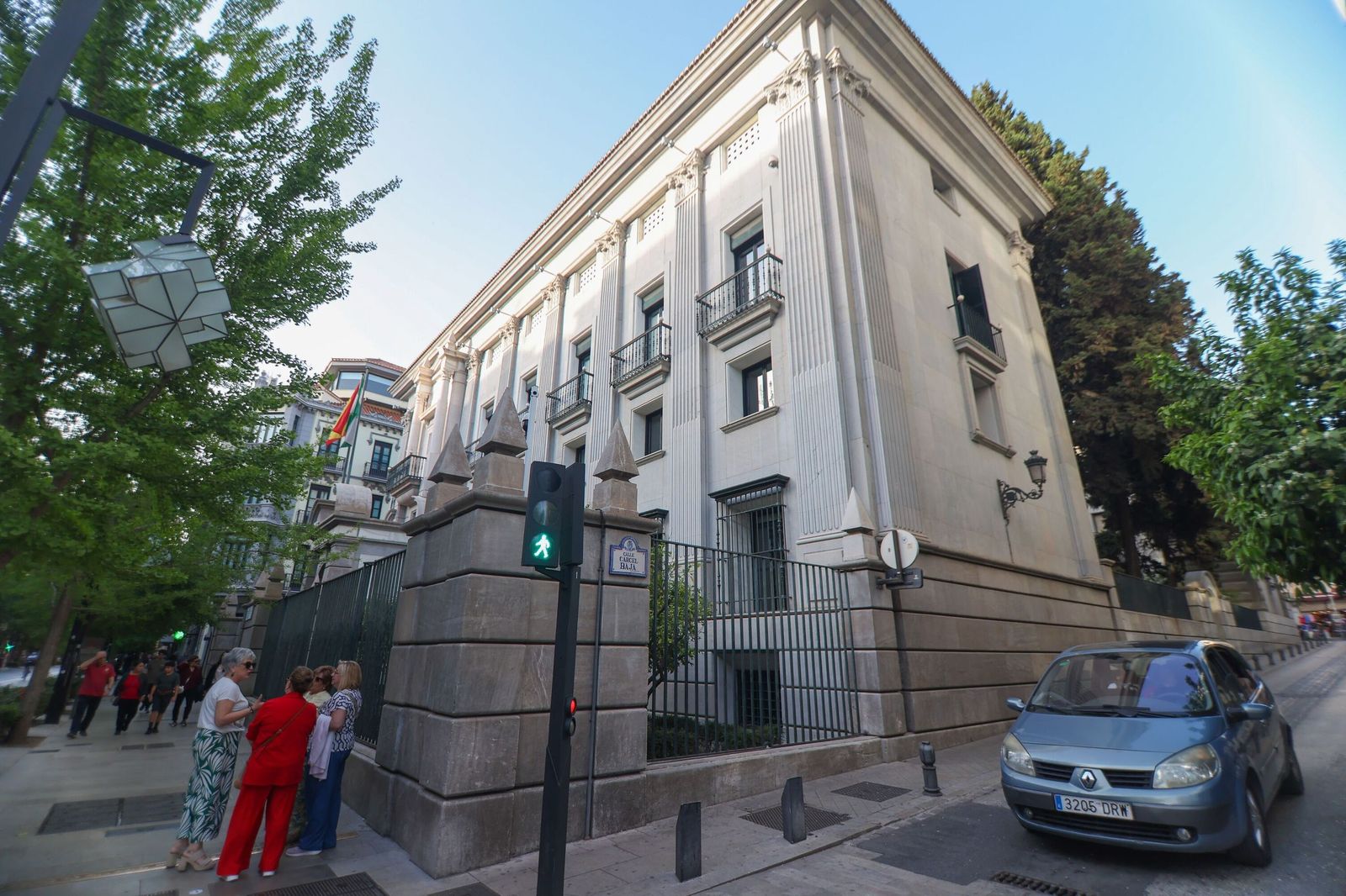 Fachada del edificio que pasa a formar parte de la Diputación.