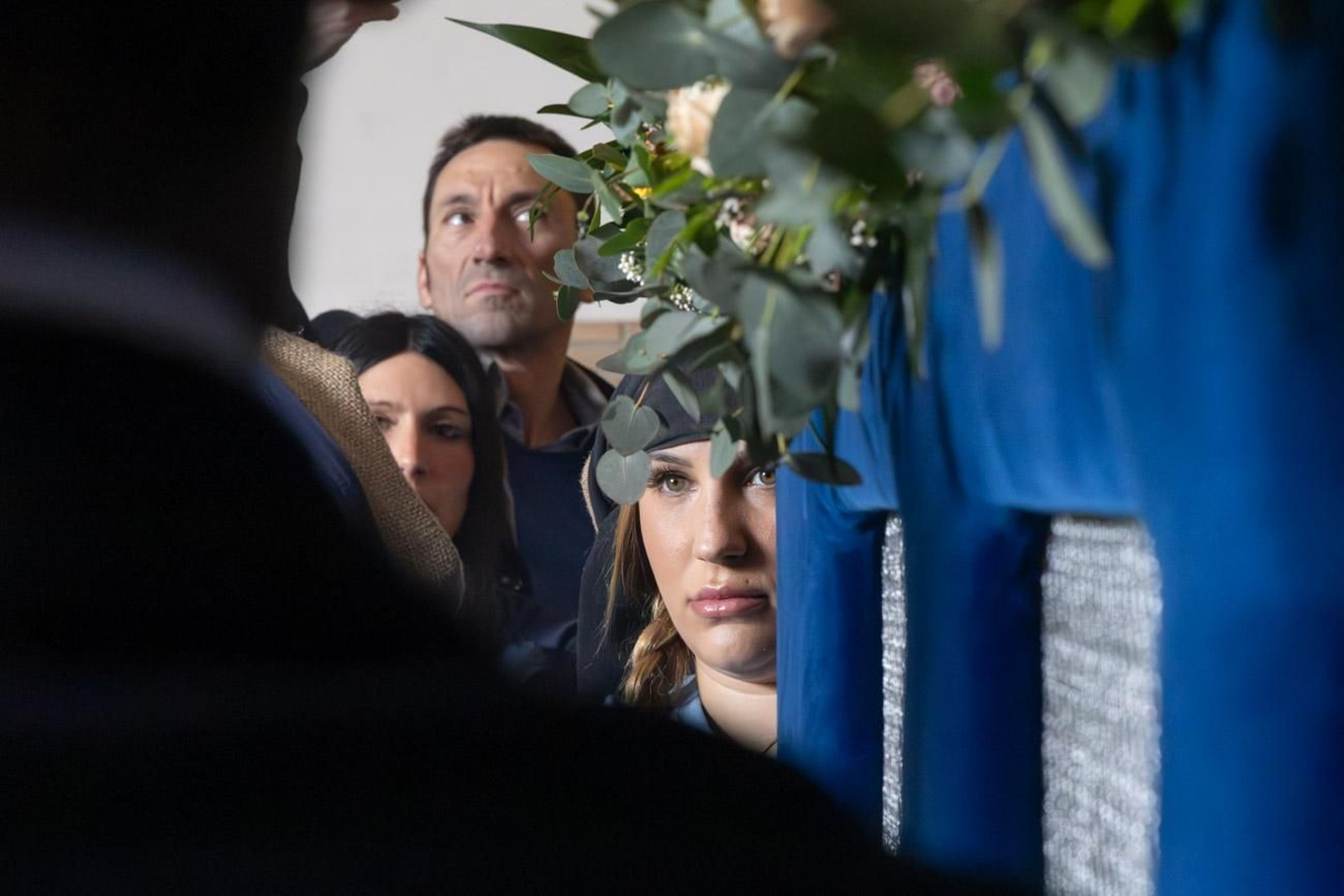 La temida lluvia impide el desarrollo normal de este Martes Santo