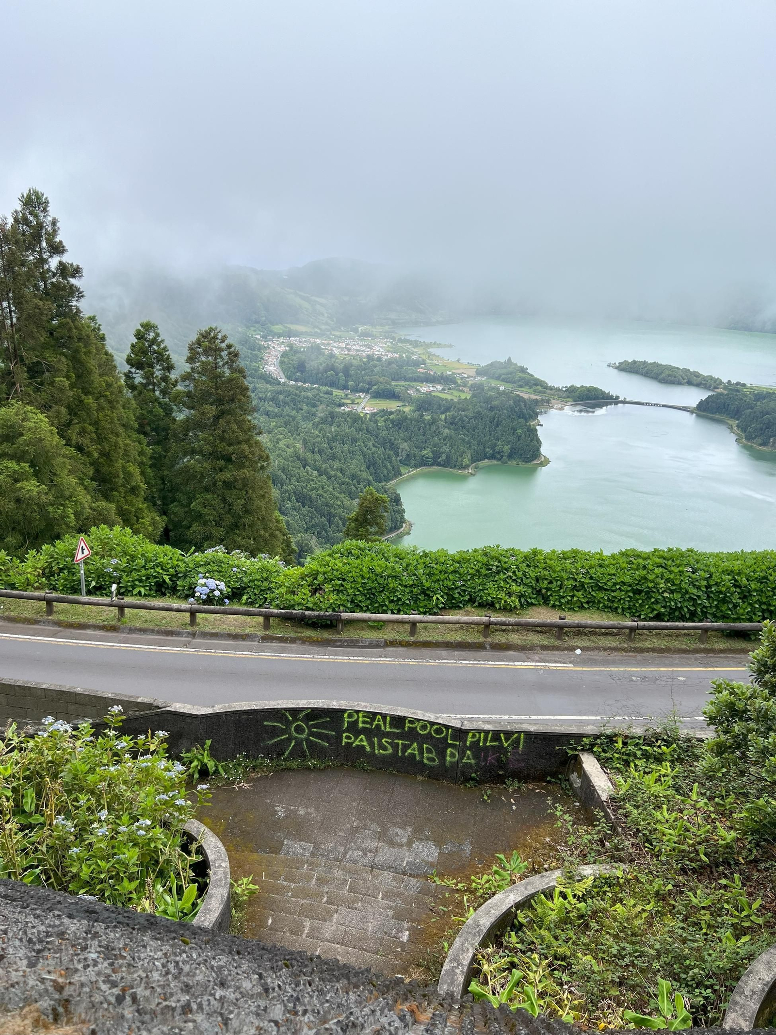Vistas desde una de las habitaciones del abandonado Hotel Monte Palace