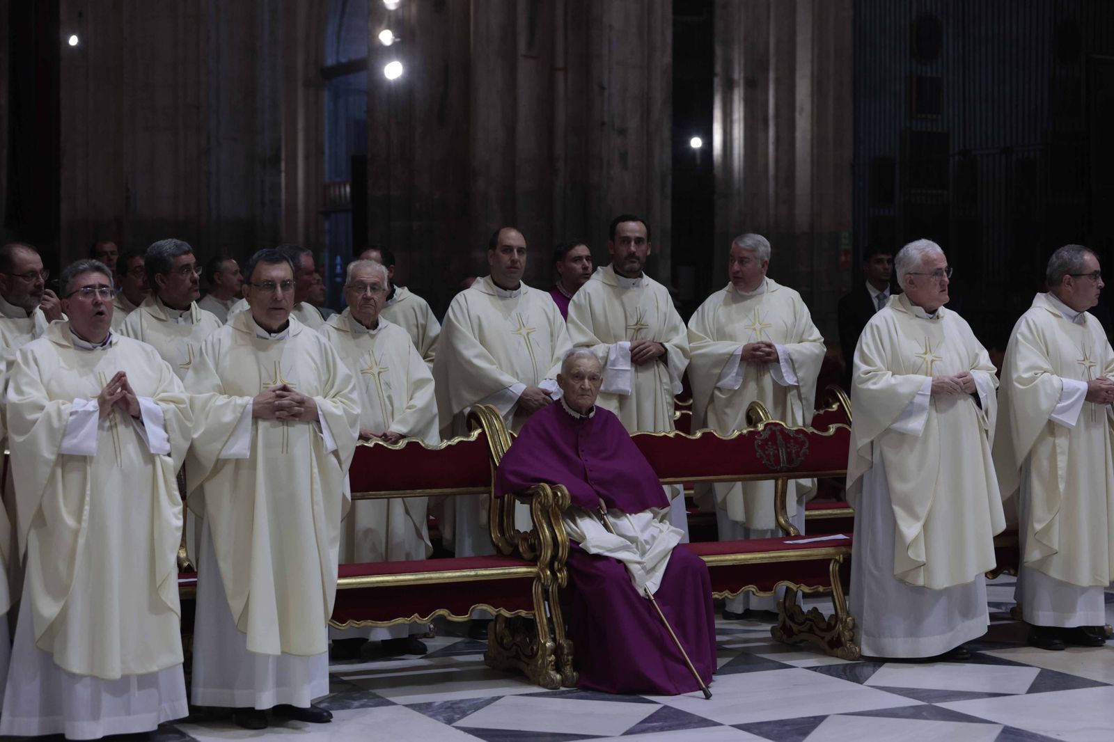 La ceremonia de ordenación conjunta de diáconos y sacerdotes en imágenes