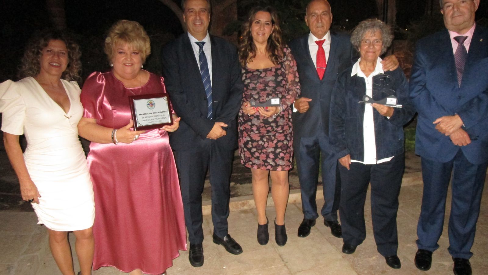 la empresaria cuevana Encarnación Martín recibió un premio por sus más de 40 años en el sector.