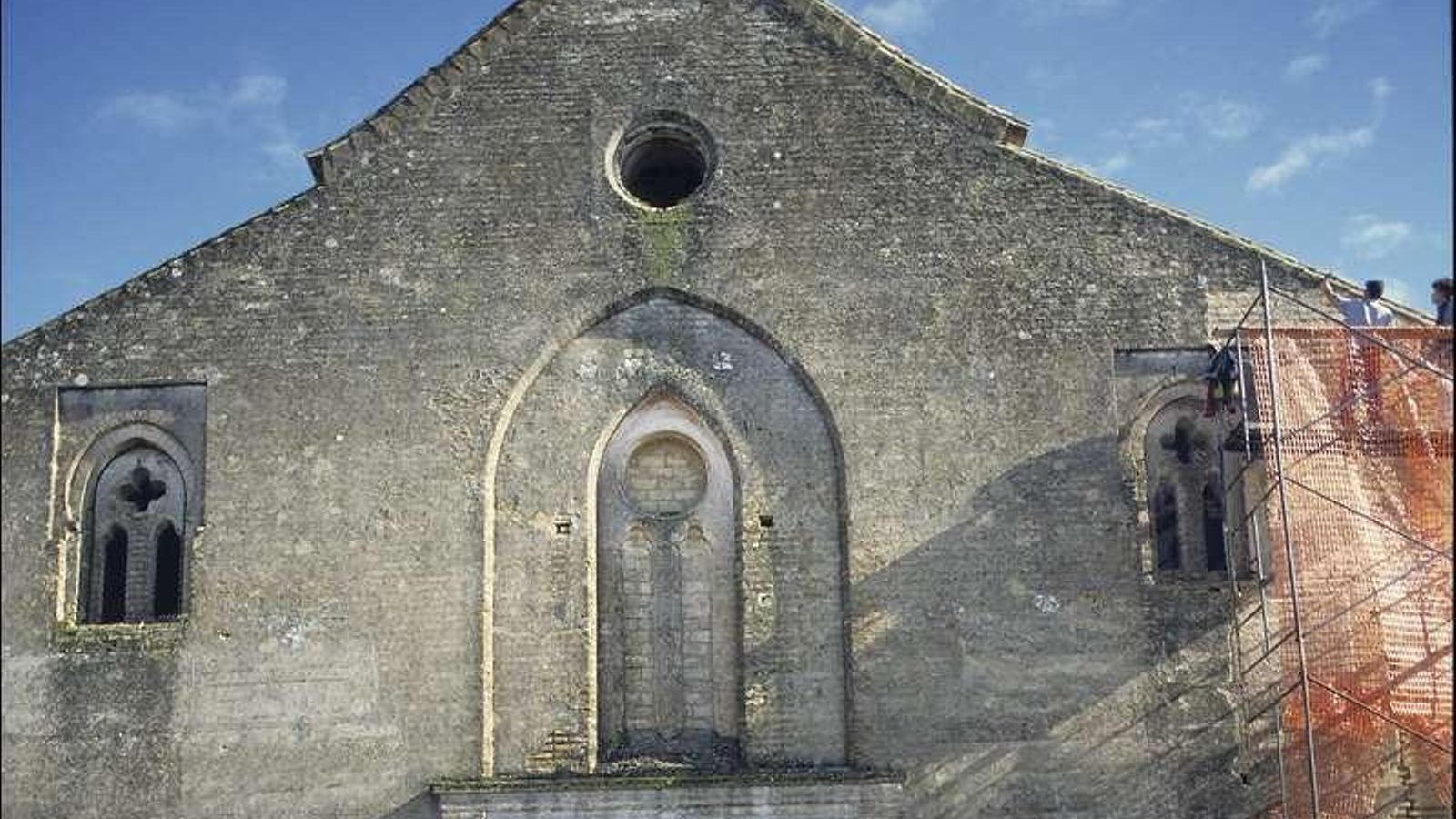 La iglesia de San Pedro de Sanlúcar la Mayor.