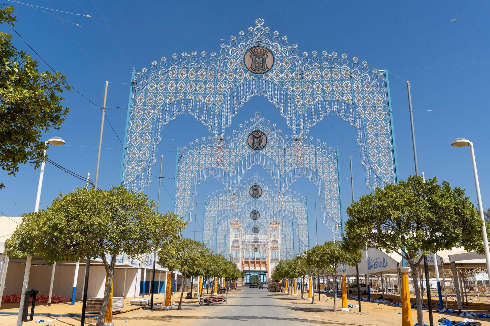 Imágenes del recinto de las Fiestas Colombinas días después de su final