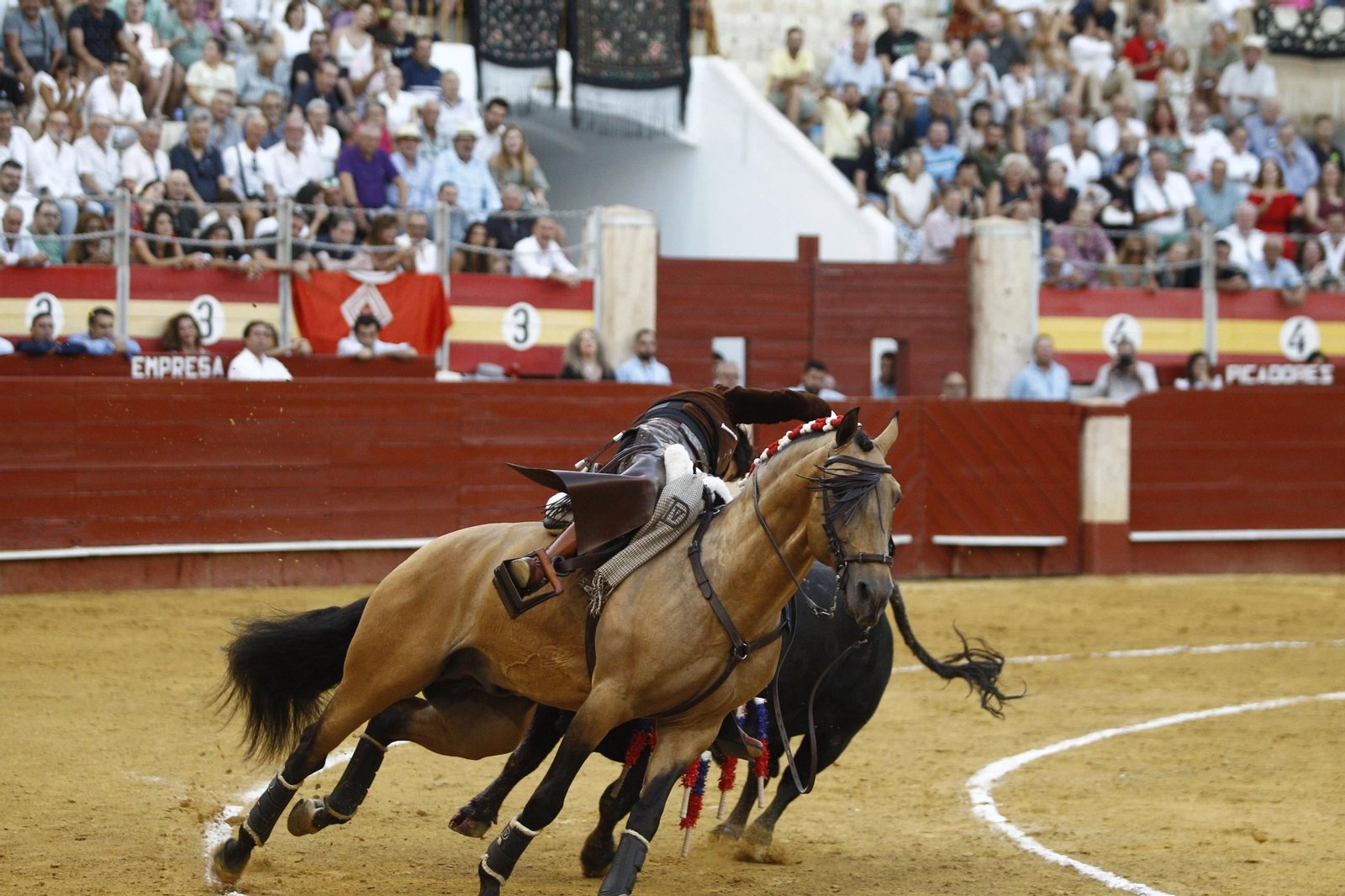Las mejores imágenes de la corrida de toros de Diego Ventura, Talavante y Pablo Aguado, en Almería