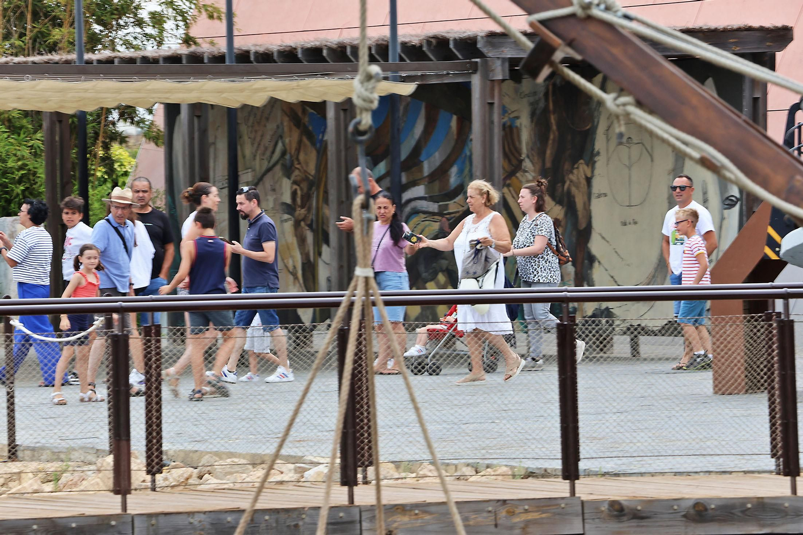 Imágenes de las visitas al muelle de las Carabelas