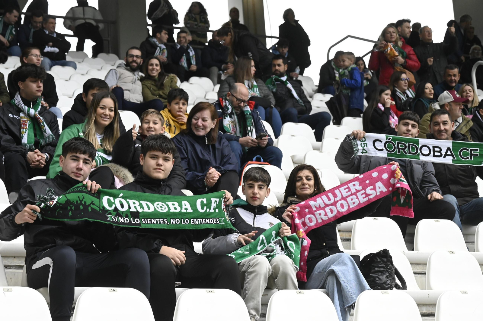 El imponente ambiente de El Arcángel para el Córdoba CF - Granada