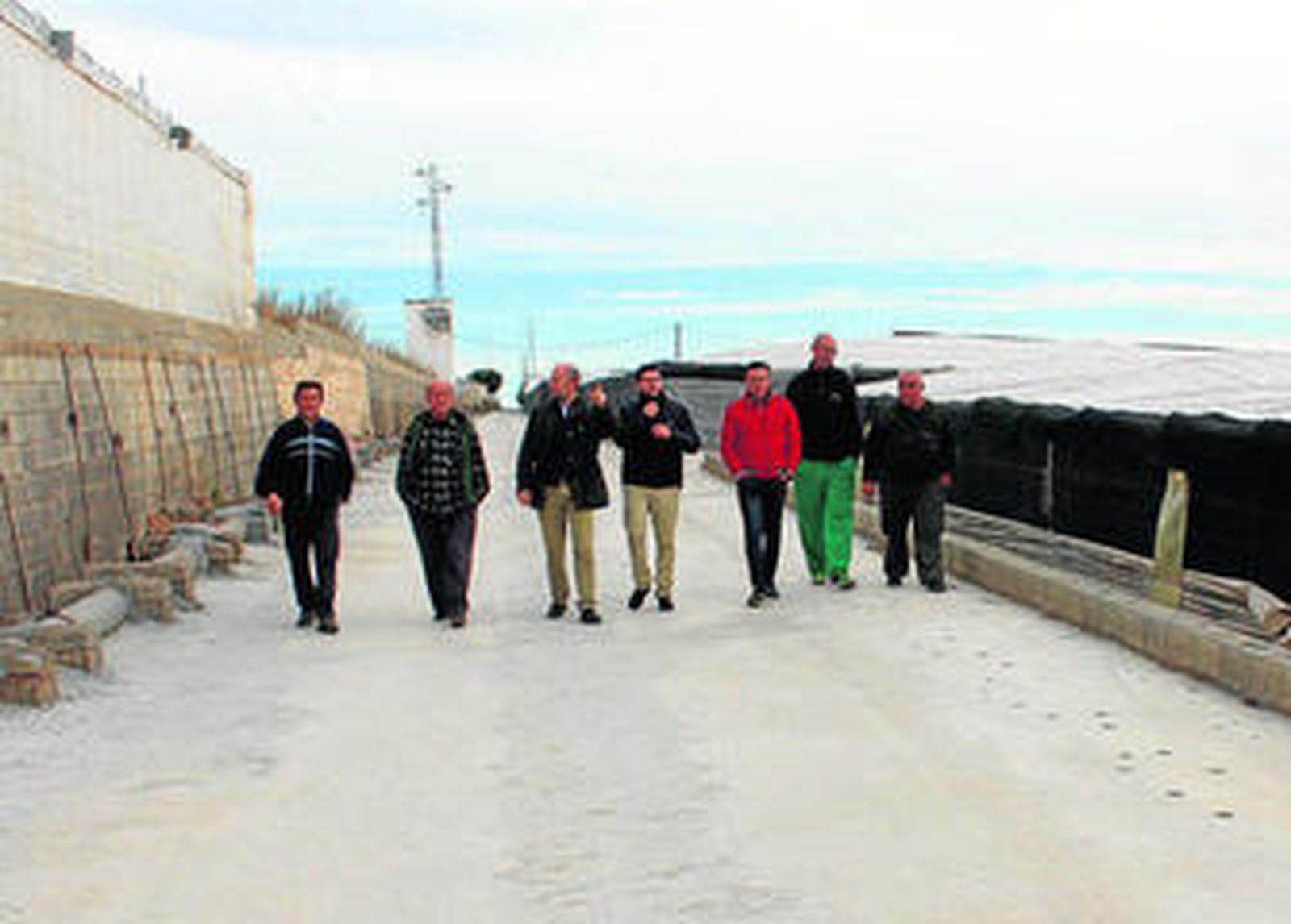 Visita al camino sobre el que se han realizado las obras de mejora.