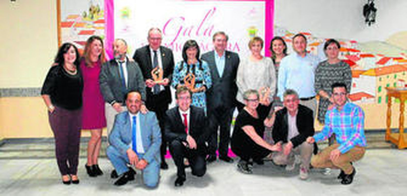 Foto de familia de los premiados en esta nueva edición de los Premios Ágora.