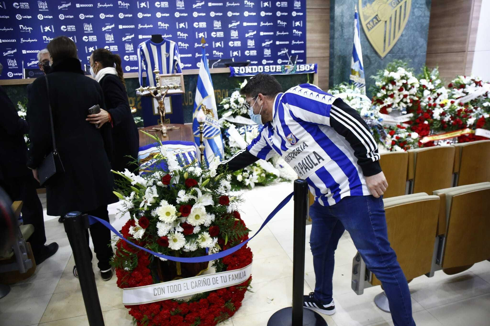 El malaguismo despide en La Rosaleda a Antonio Benítez
