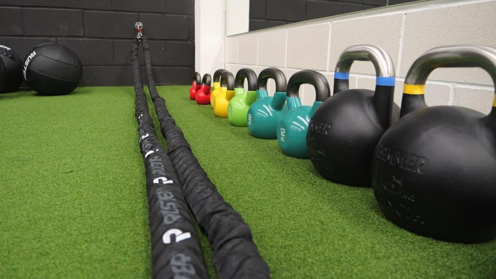 Inauguración del nuevo gimnasio del Pabellón de Deportes de Berja