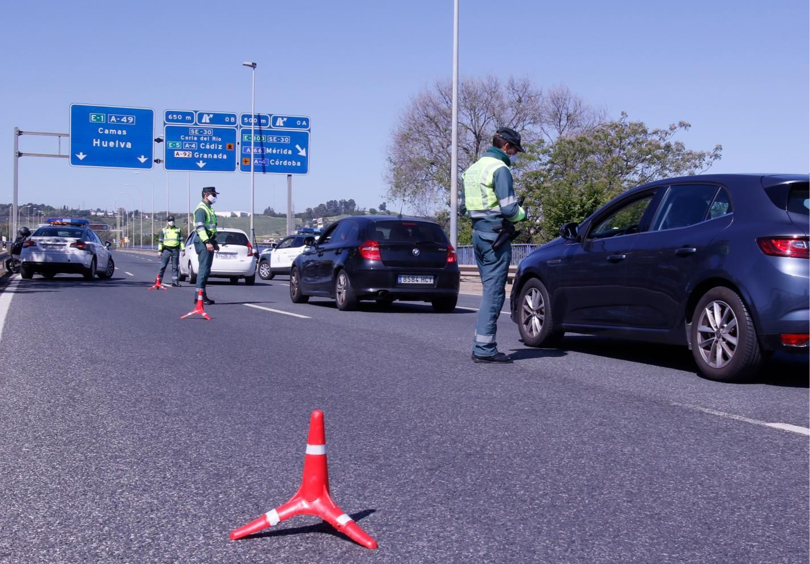 Cinco años del confinamiento por el Covid: las mejores fotos de la pandemia en Sevilla
