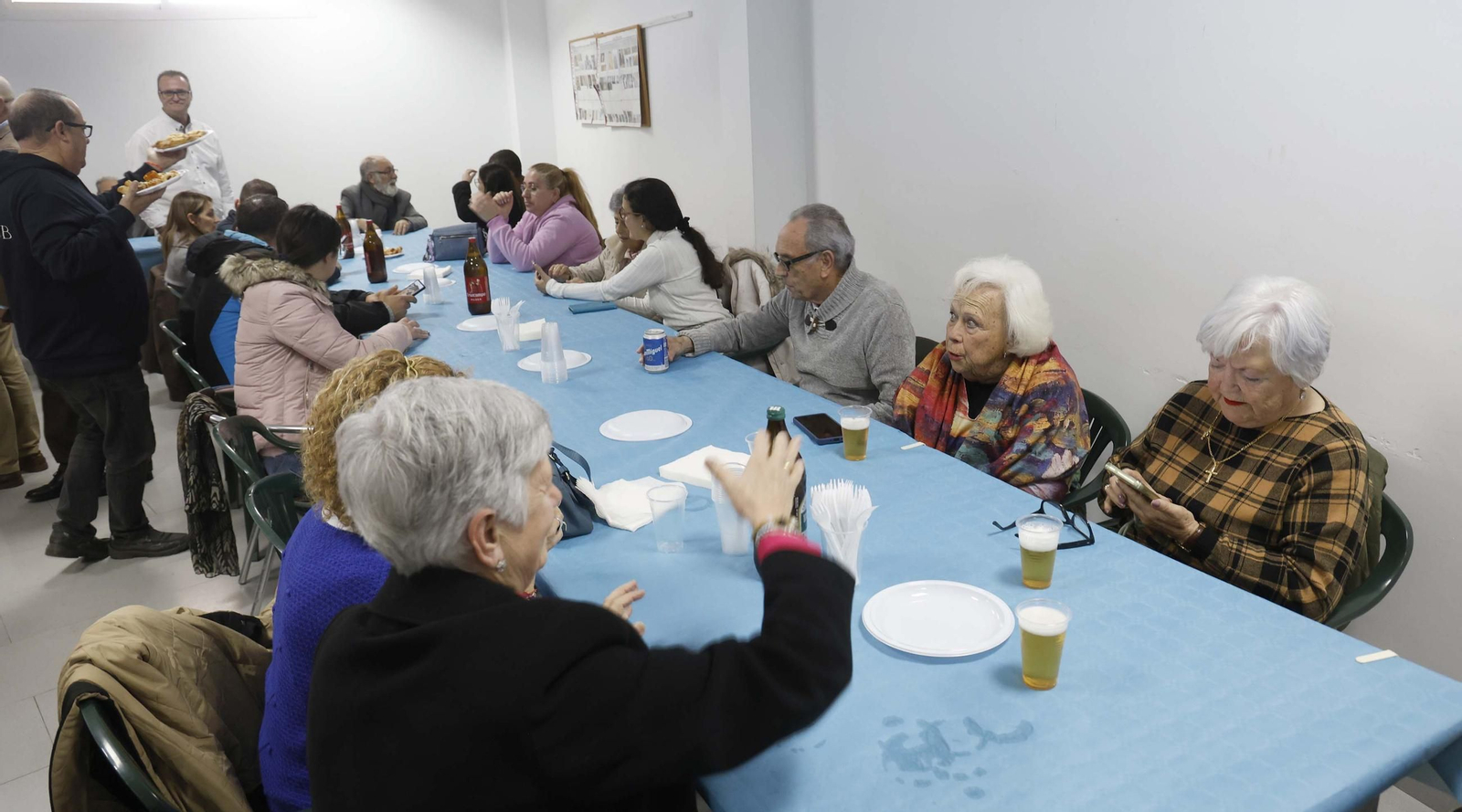Las fotos de la entrega de la medalla de oro de la Asociación Fuerte de Santa Bárbara al padre José Villén