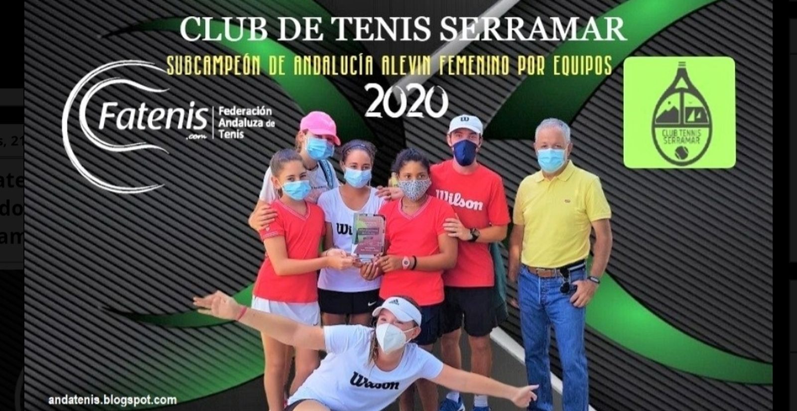 Las jugadoras del Serramar, con el trofeo.