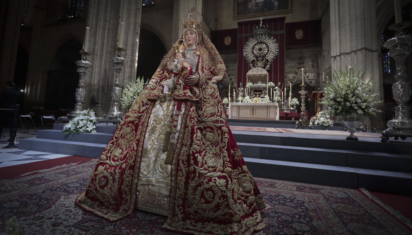 Imágenes de la festividad de la Virgen de los Reyes en la Catedral de Sevilla
