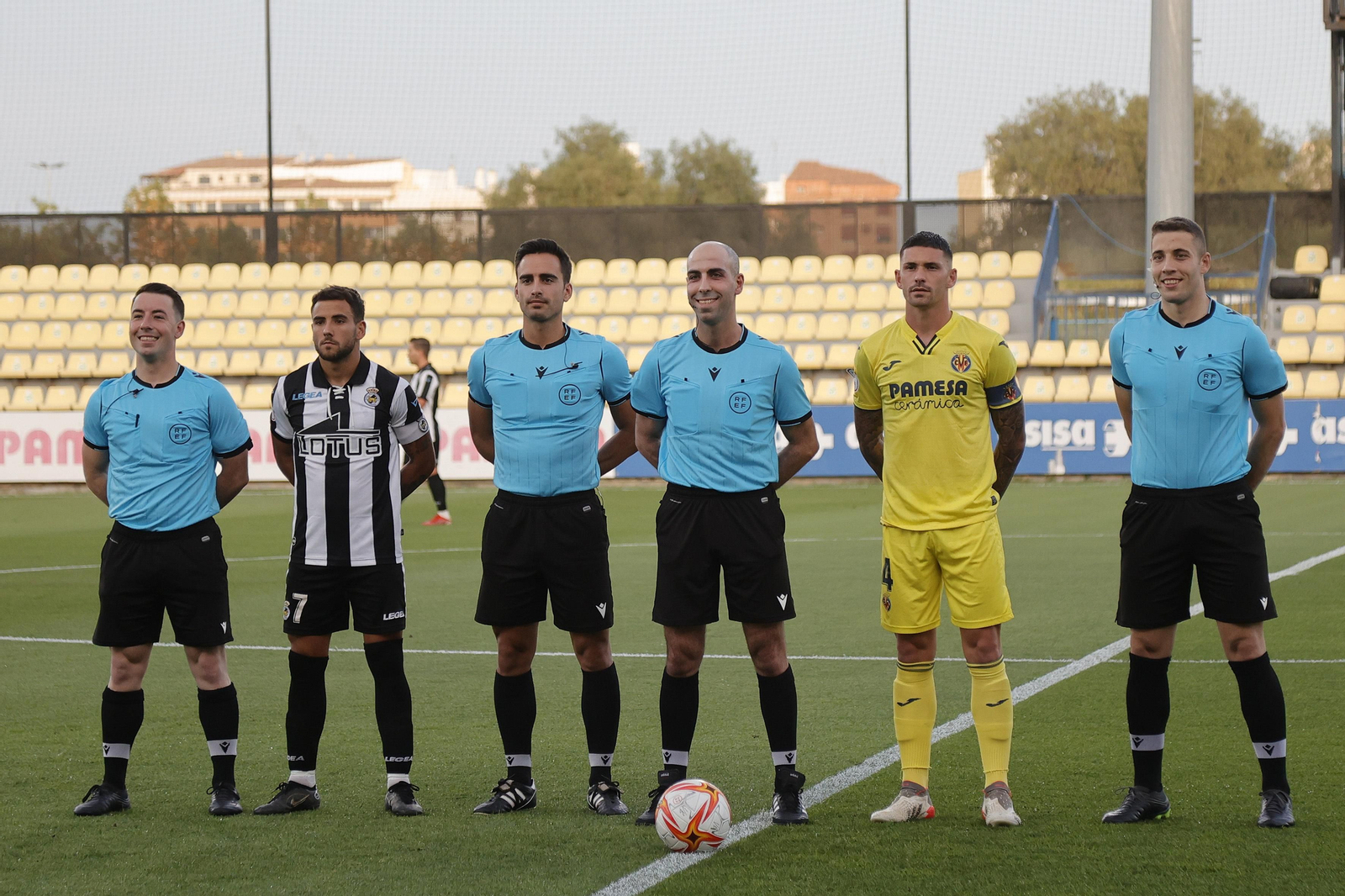 Las fotos del Villarreal B-Balona (0-0)