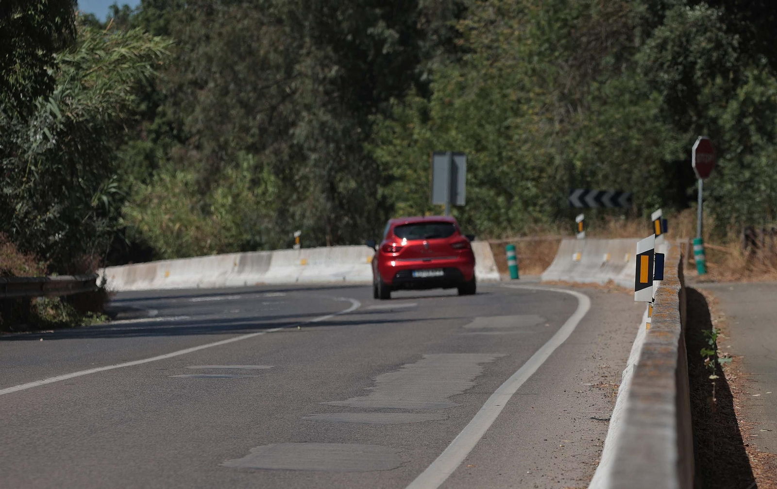 Imágenes de los desperfectos de la A-405 en Jimena