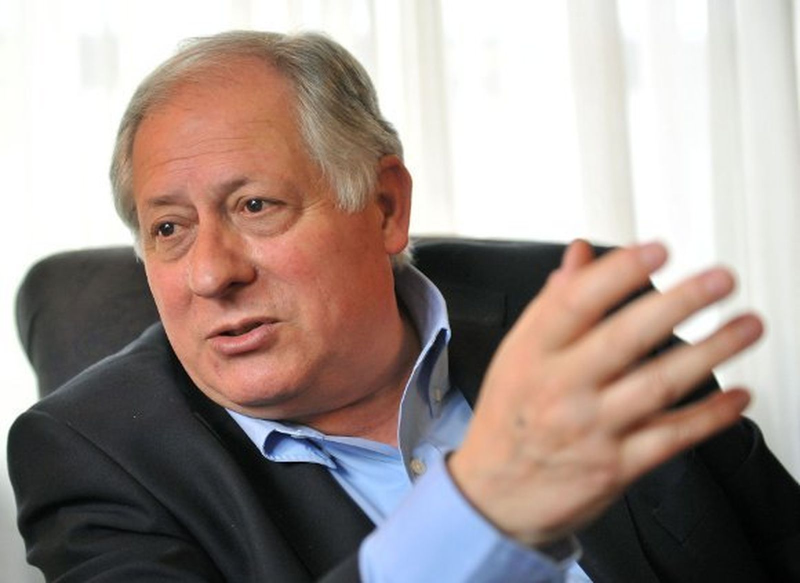 "Adolfo Suárez calculó muy bien el tiempo y fue valiente frente a los generales"