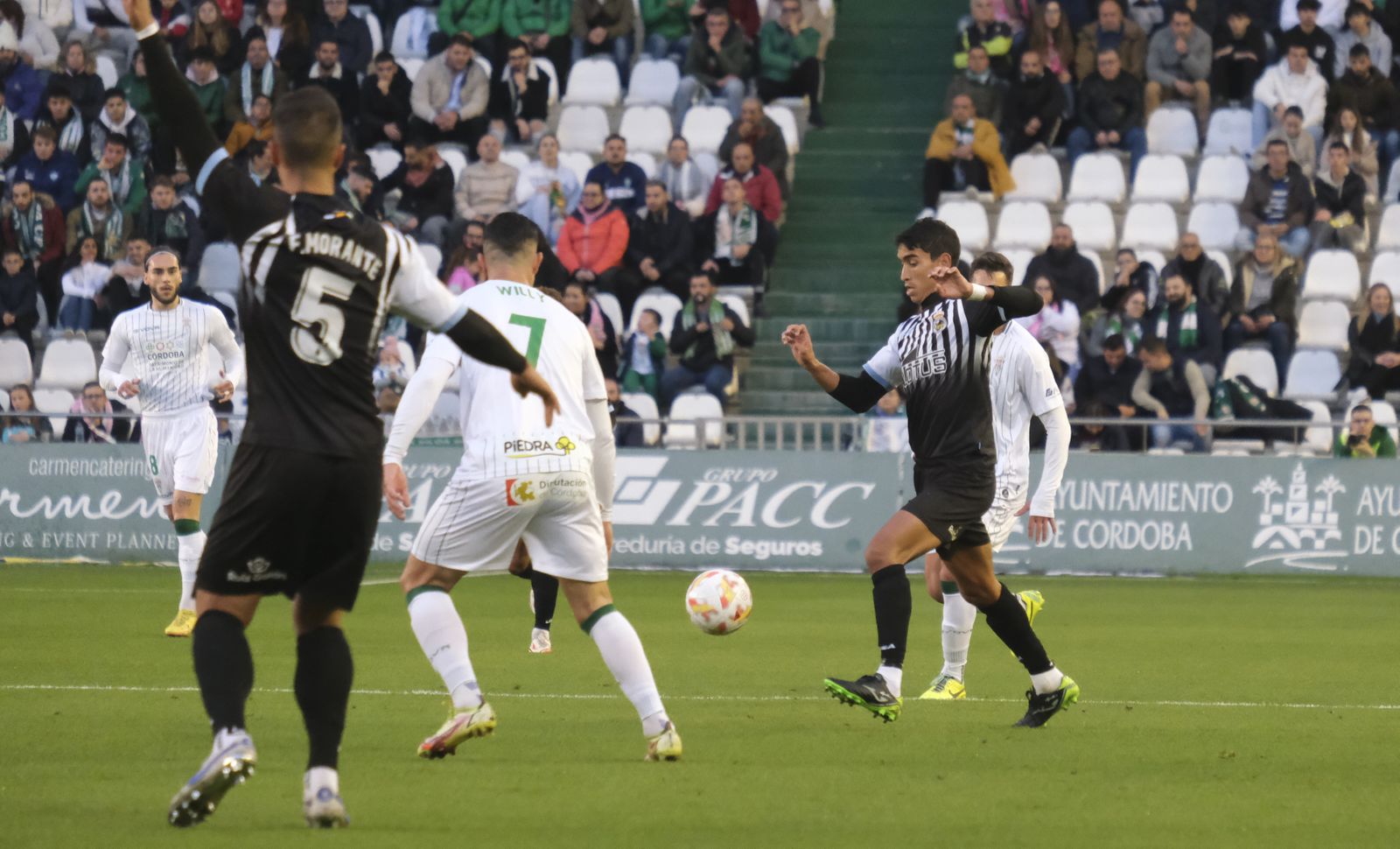 Las imágenes de la derrota del Córdoba CF ante la Balona en El Arcángel