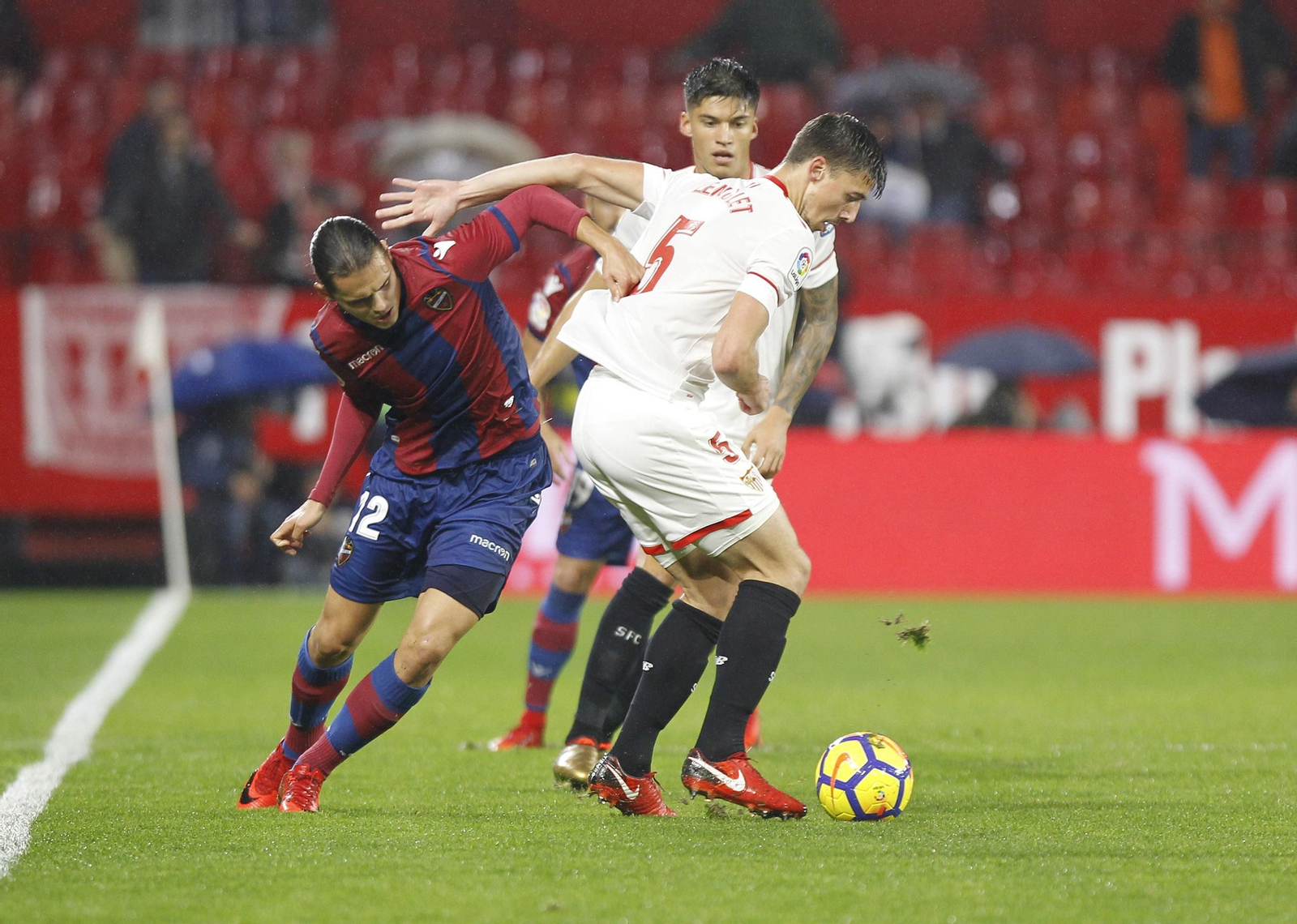 Las imágenes del Sevilla-Levante