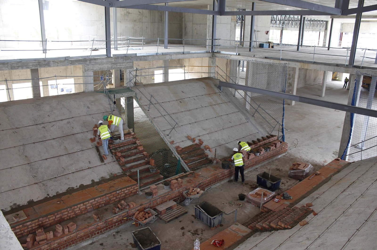 Las obras del edificio de la lonja pesquera, en imágenes