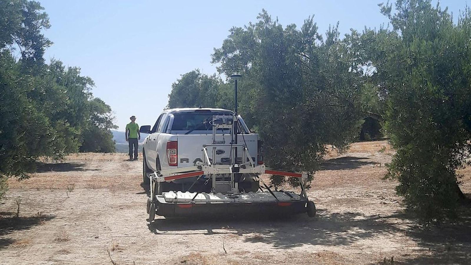 Uso del georradar duranta la segunda fase de los trabajos de investigación. Uso del georradar duranta la segunda fase de los trabajos de investigación.