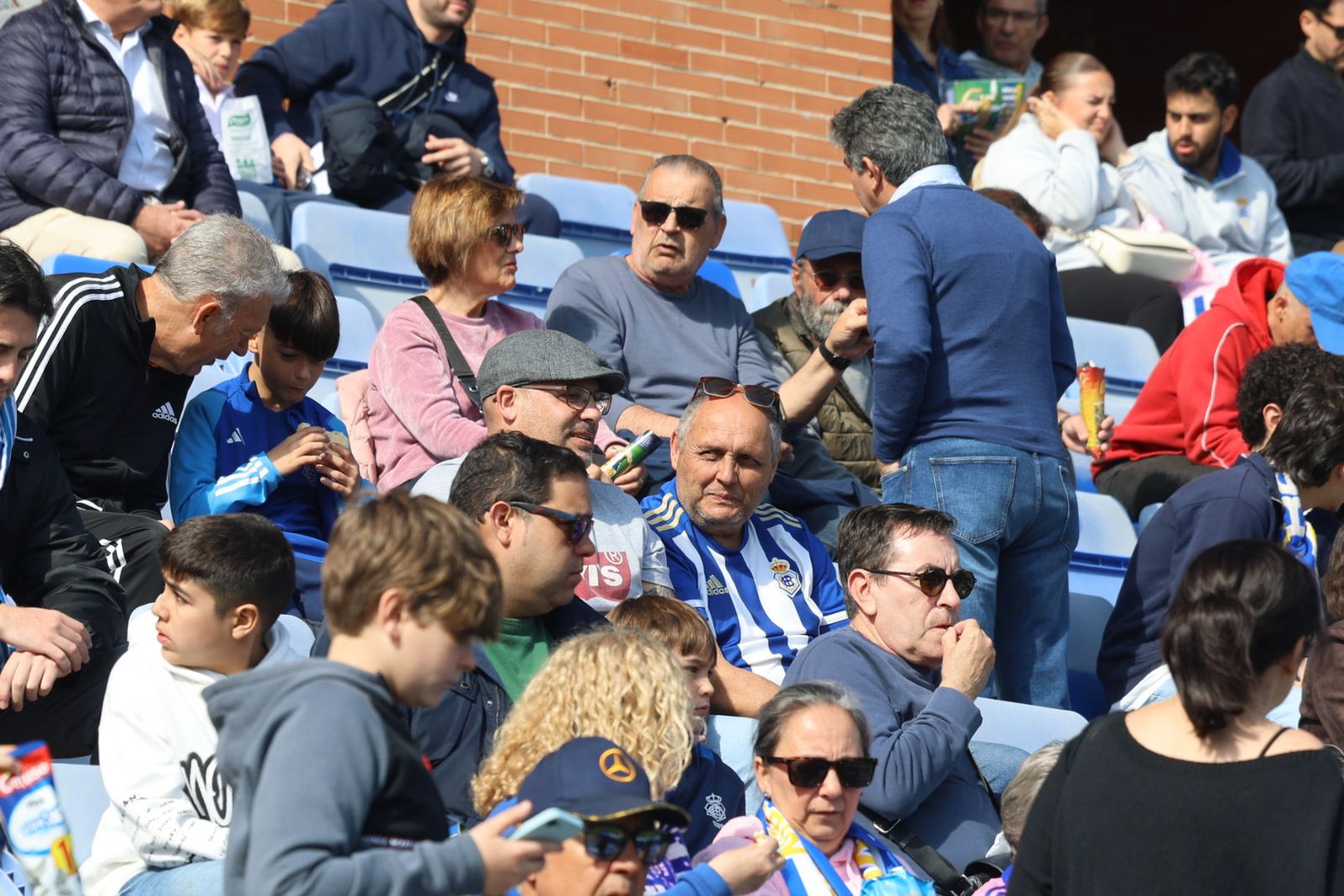 Búscate en las gradas del Nuevo Colombino durante el Recre-Deportiva Minera