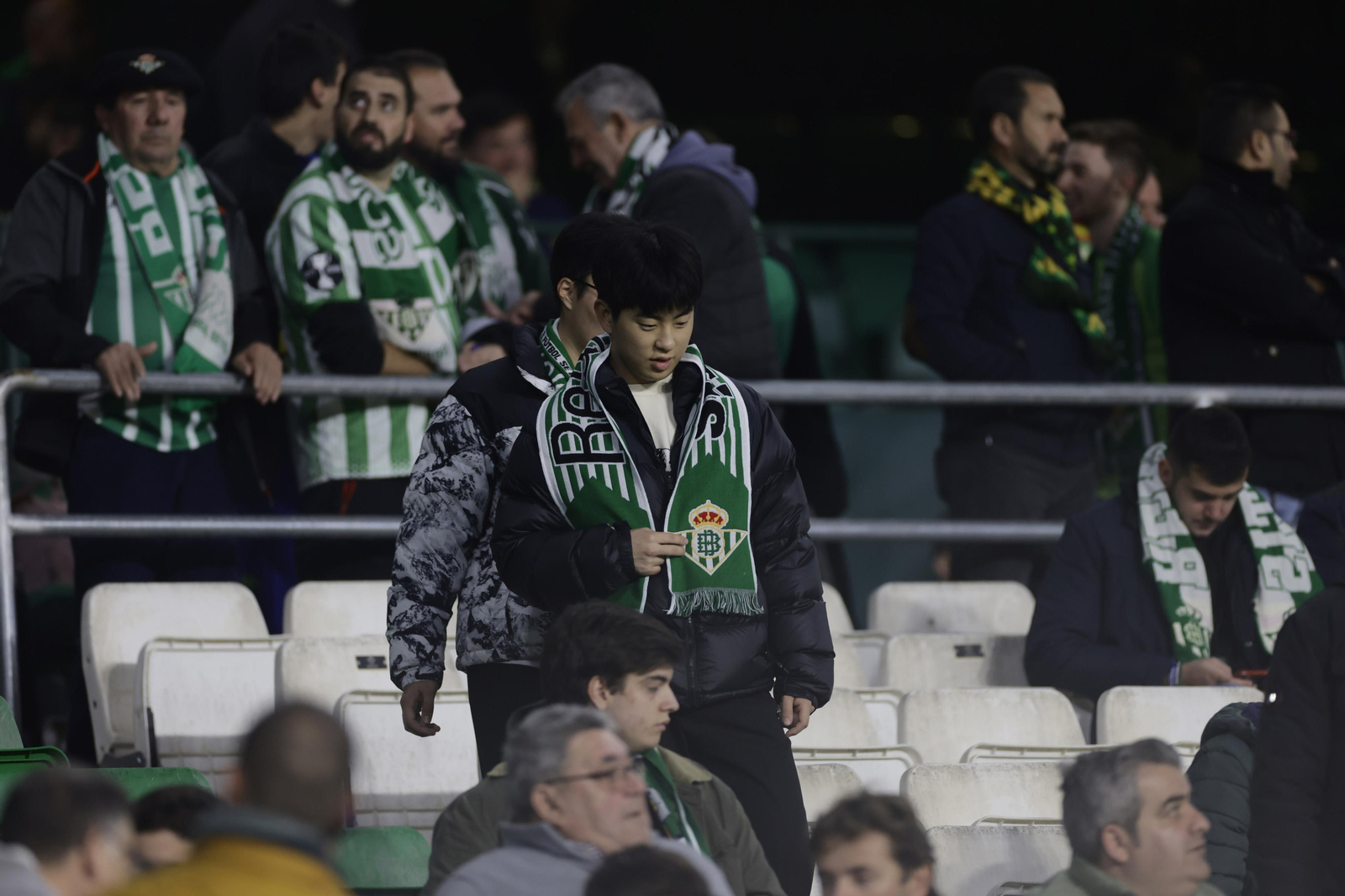 Búscate en las fotos del Betis-Bilbao