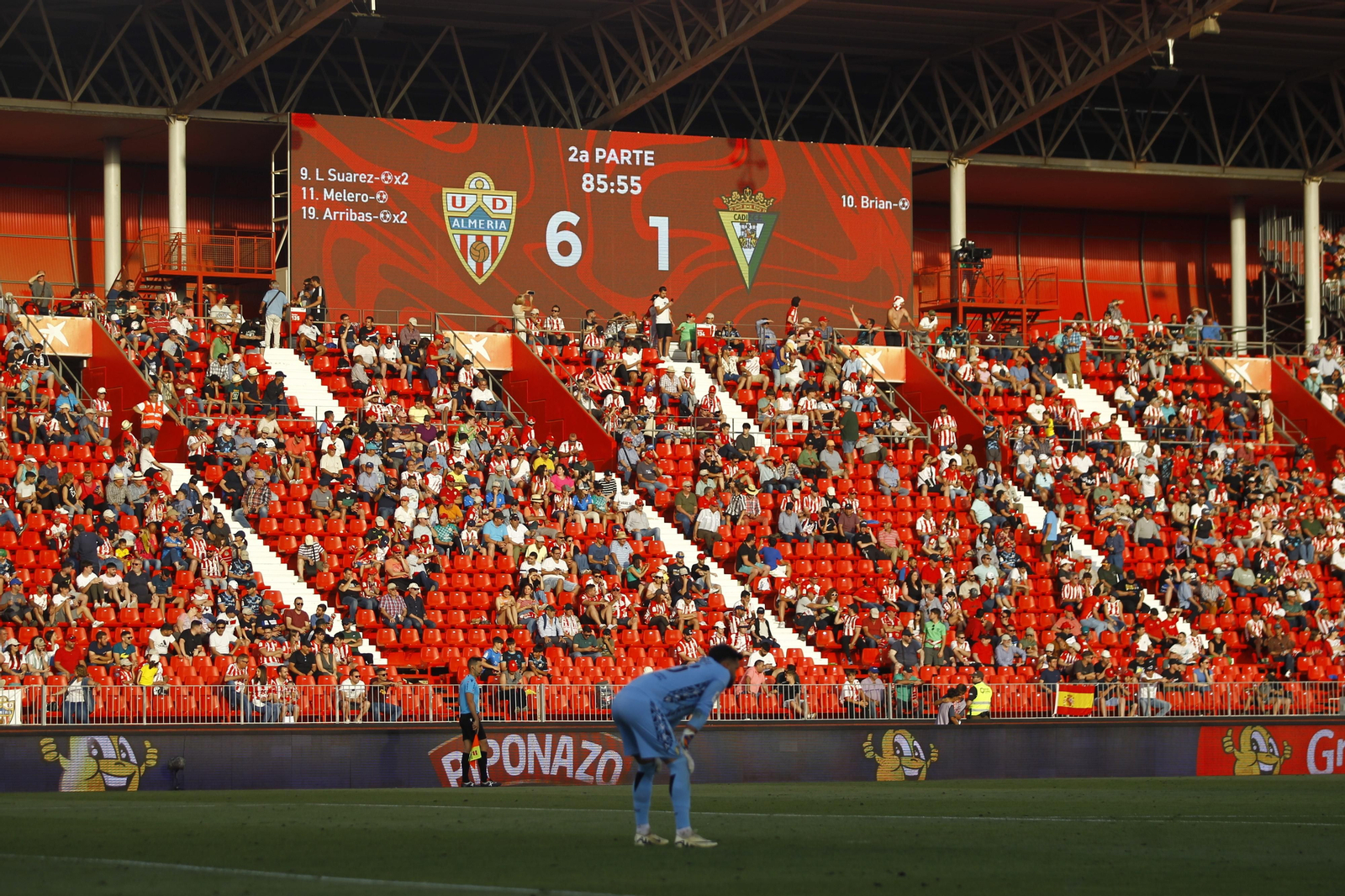 Imágenes de la gran victoria del Almería ante el Cádiz por 6 a 1
