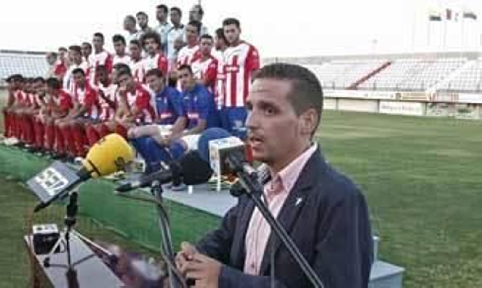 Gudiel presenta la plantilla.