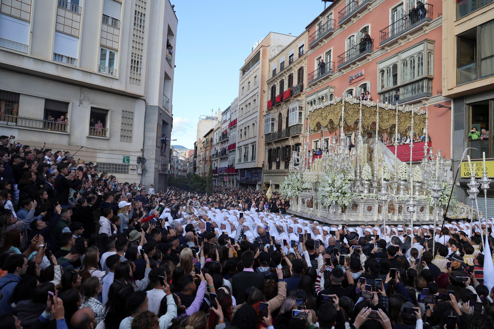 El Rocío en el Martes Santo de Málaga, en fotos