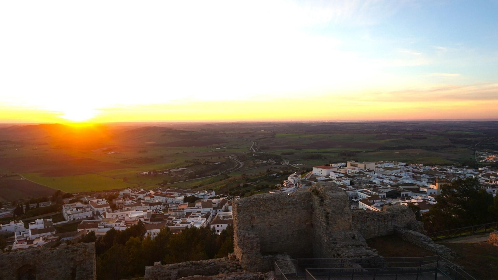 Atardecer desde el Cerro del Castillo Atardecer desde el Cerro del Castillo