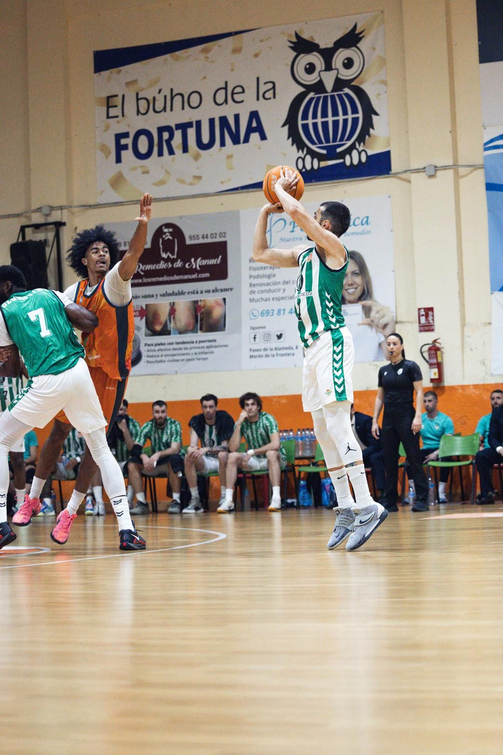Las fotos del Morón - Betis Baloncesto