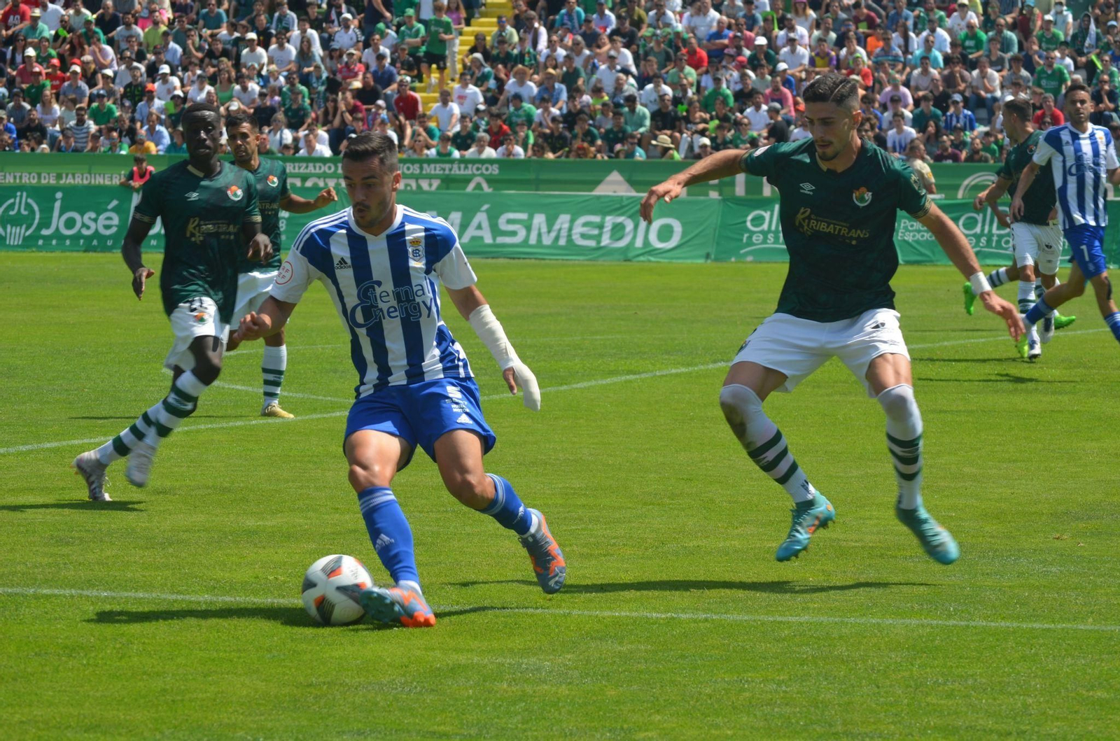 Nacho Heras, en un acción en el duelo ante el Cacereño.