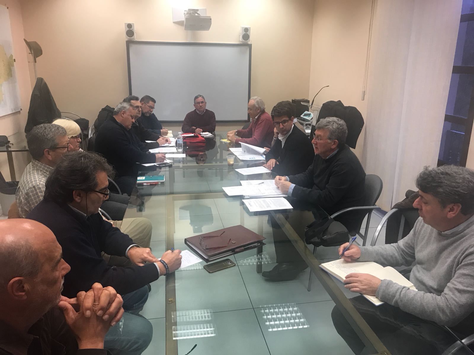 Reunión del presidente de la Gerencia con vecinos para tratar la modificación de la LOUA.