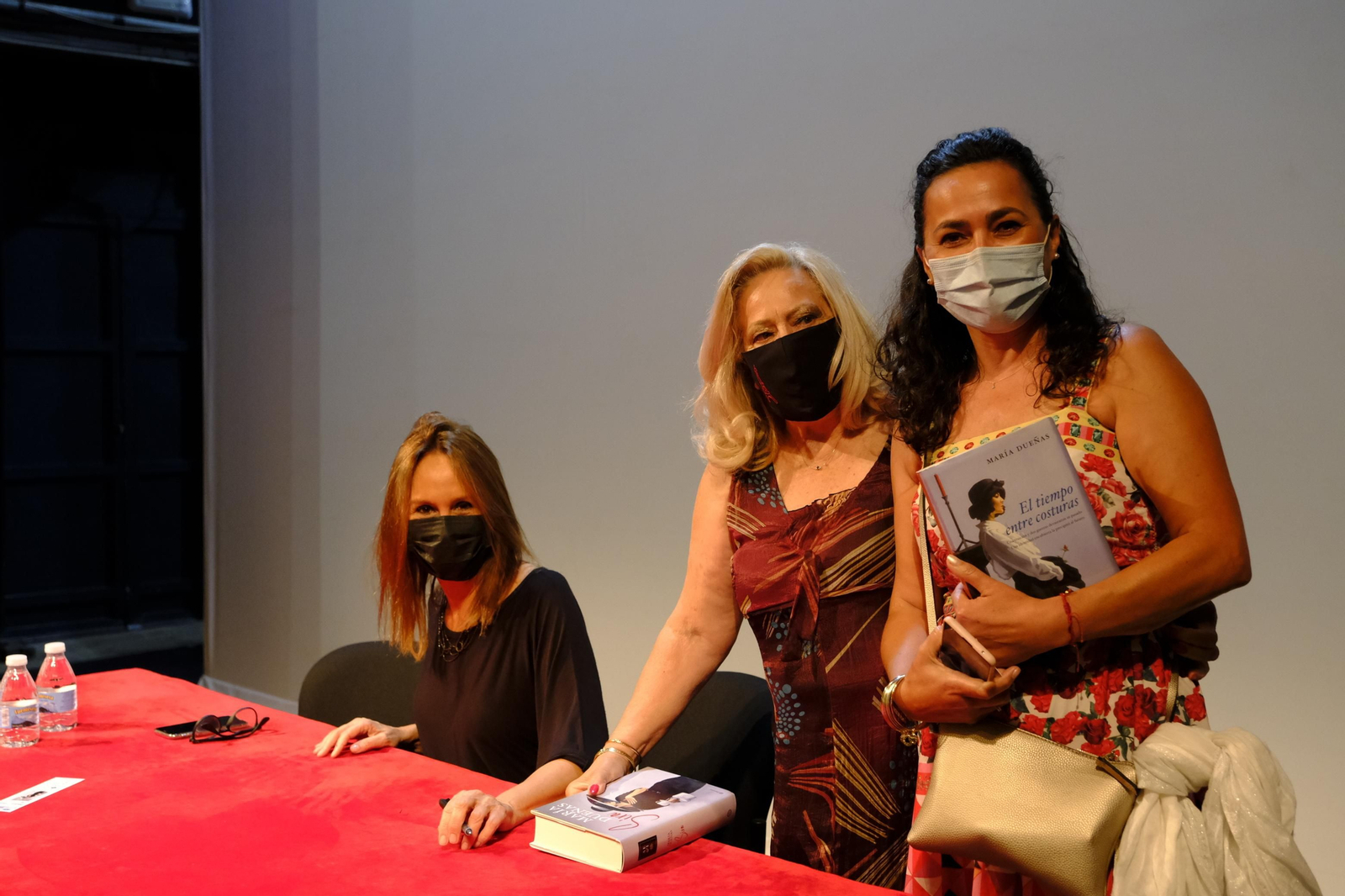 Fotogalería del Diario de los Libros, con María Dueñas. Almería