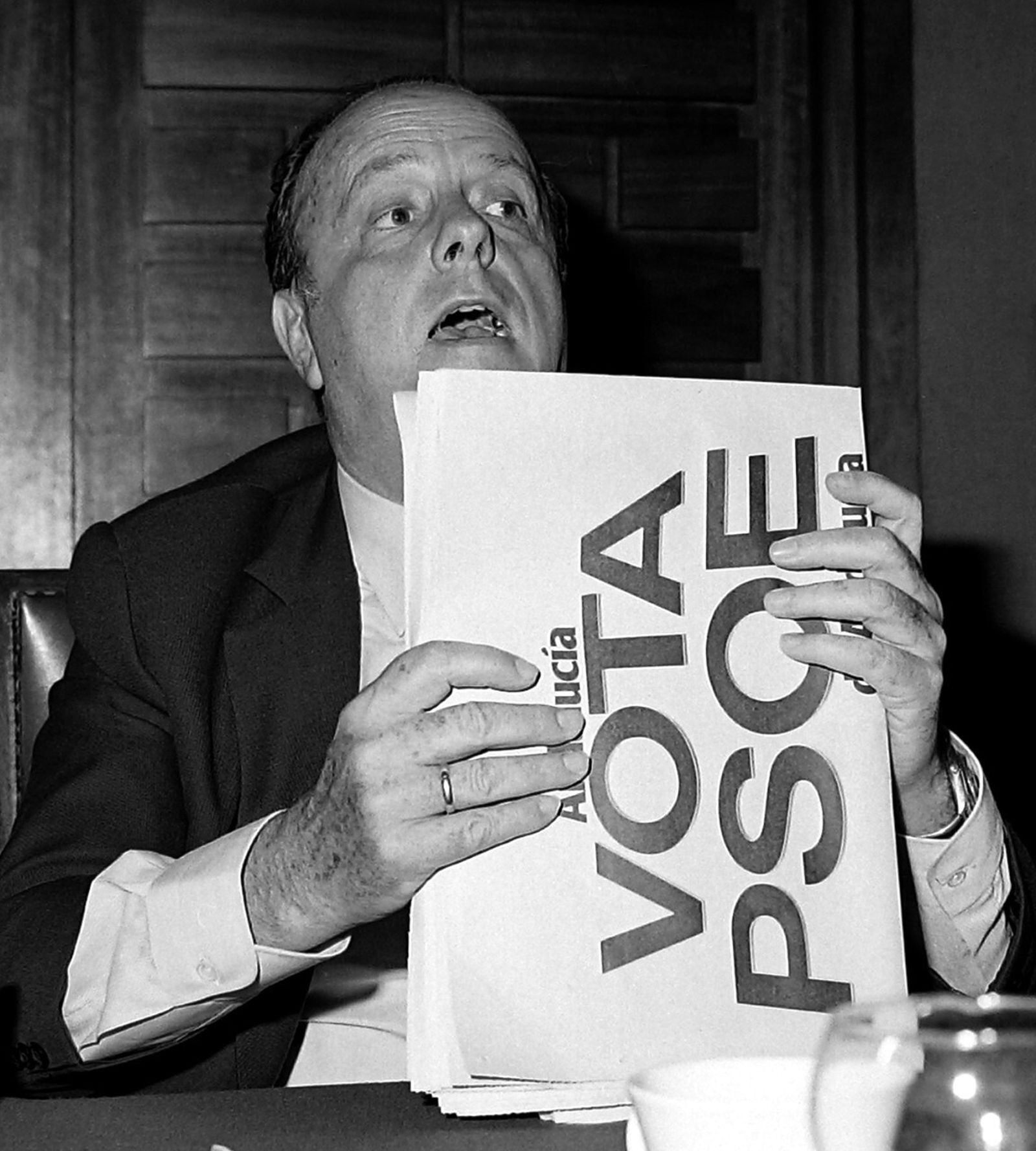 Manuel Fraga, en el Hotel Luz Sevilla, en la campaña de las andaluzas de mayo de 1982.