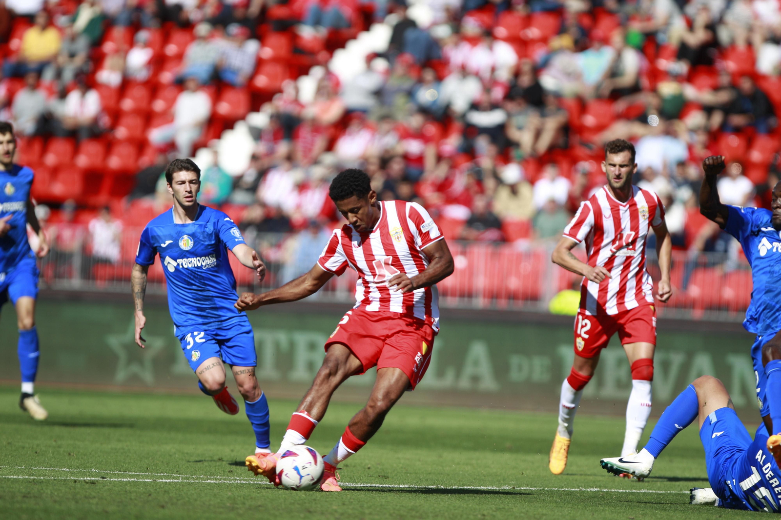 Las imágenes del triste descenso de la UDA ante el Getafe