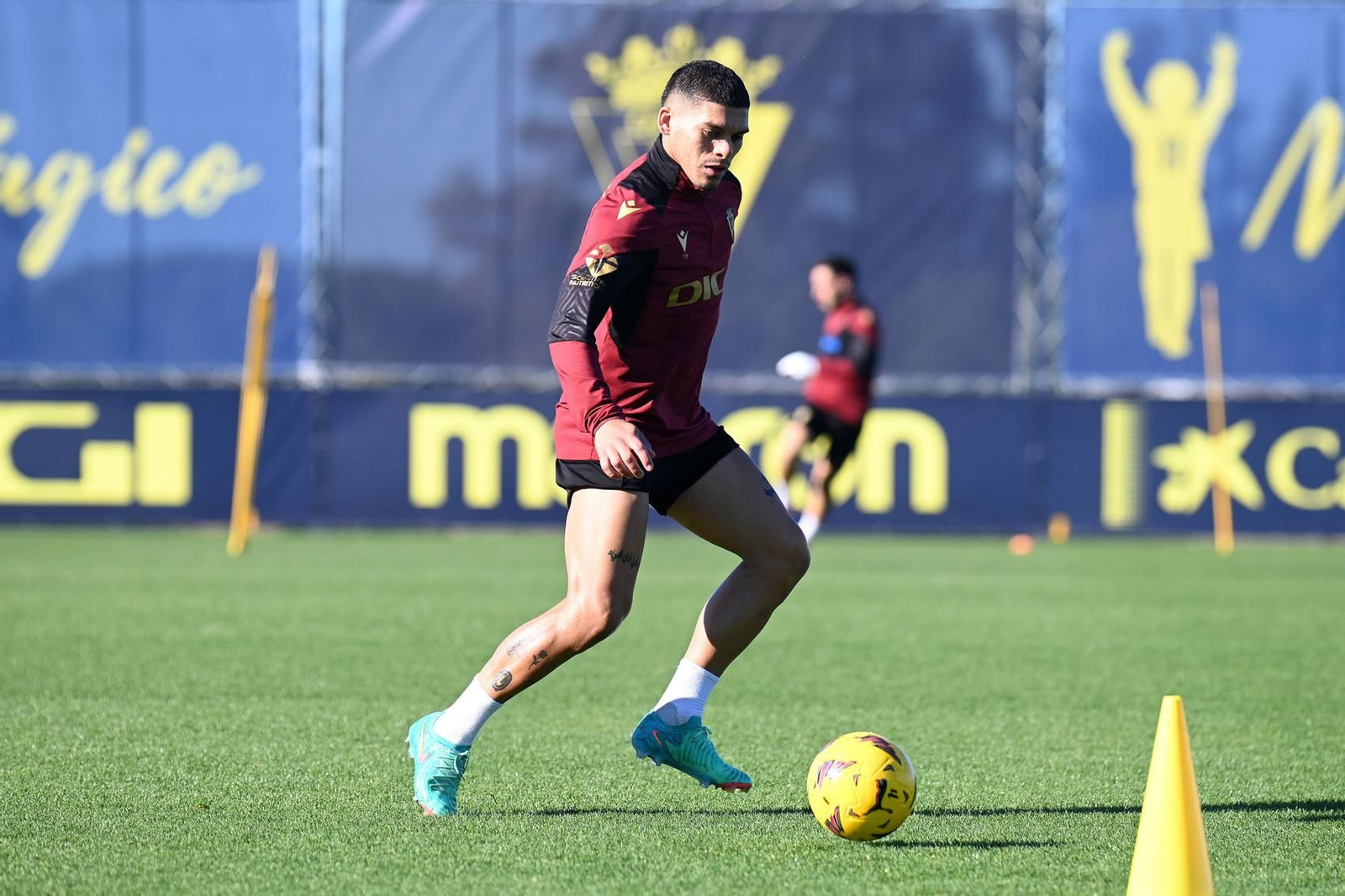 Brian Ocampo en un entrenamiento. Brian Ocampo en un entrenamiento.