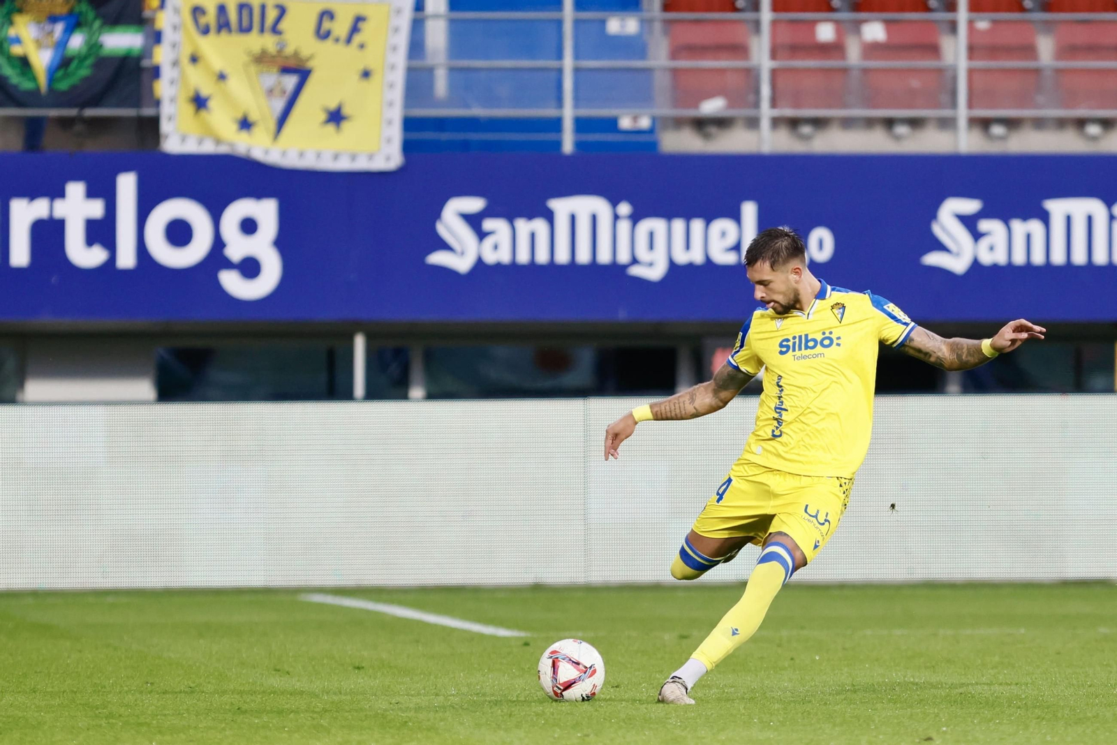 Las imágenes del partido de fútbol Éibar - Cádiz